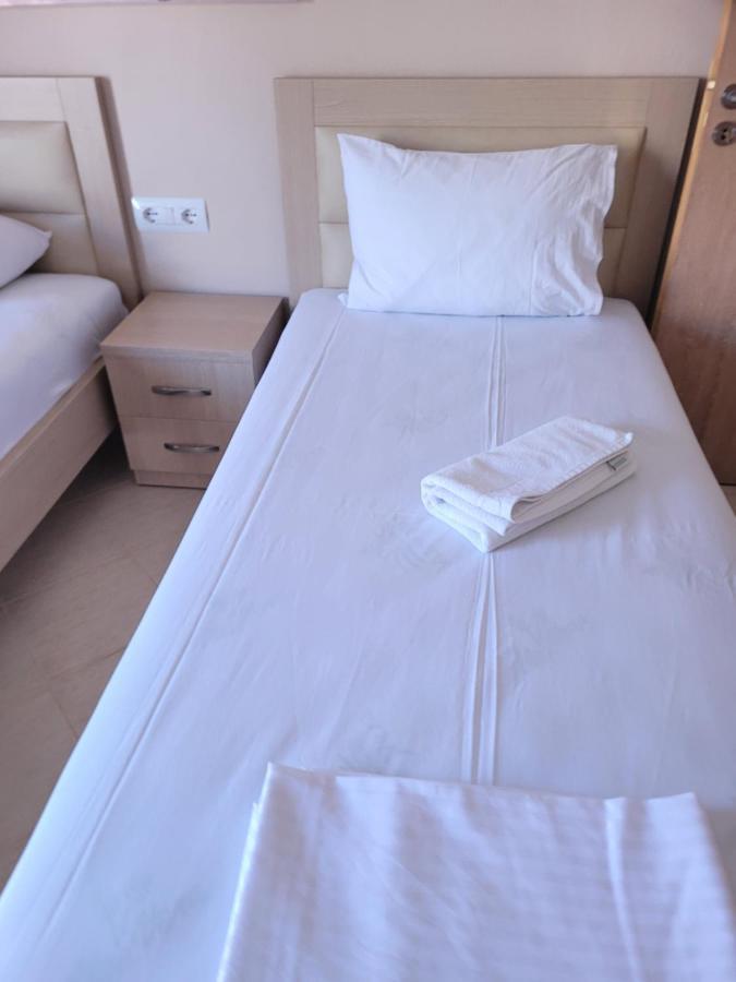 Marina Apartment Saranda Dış mekan fotoğraf