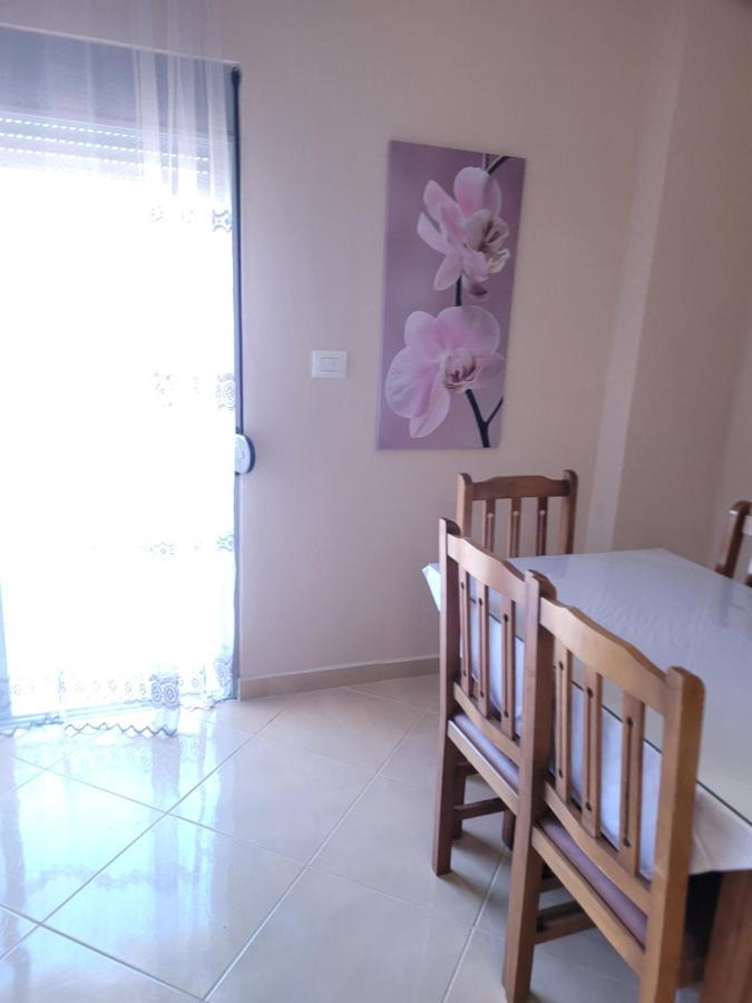 Marina Apartment Saranda Dış mekan fotoğraf